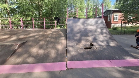 В Кольчугино прокуратура обеспокоилась разваливающейся скейт-площадкой