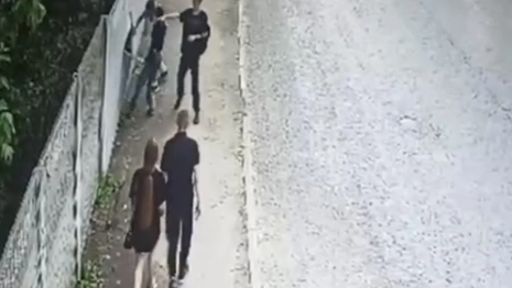 В Коврове вандалы в третий раз разгромили забор на Октябрьской