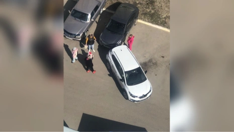 Во Владимире оставленная без «ручника машина врезалась в иномарку