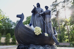 В Санкт-Петербурге появился памятник Петру и Февронии Муромским
