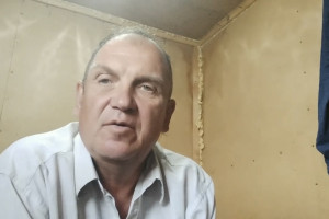 Вынужденный жить в бытовке экс-глава села в Юрьев-Польском обратился к президенту
