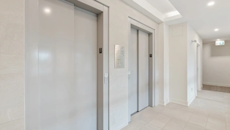 Во Владимире лифтовая компания задолжала незаконно уволенному сотруднику 540 тыс. рублей