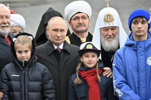 Дочь погибшего на СВО владимирского офицера встретилась с Путиным