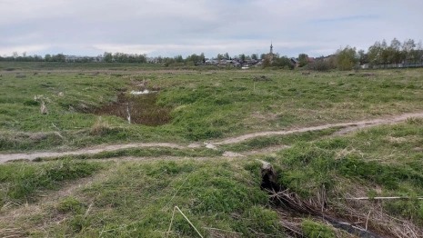 В Суздале на Ильинском лугу сливали канализацию