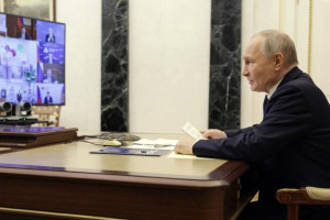 Путин дистанционно оценил новую школу на 1200 мест в Суздале