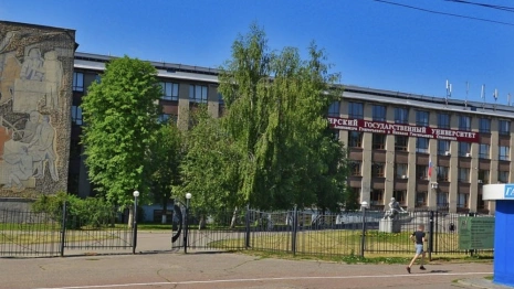 Во Владимире ВлГУ «забил» на историю с распродающим гуманитарные подарки студентом