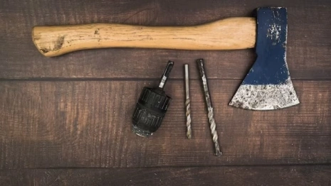 В Гусь-Хрустальном парень и девушка избили топором и ограбили бабушку