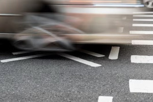 В Коврове иномарка сбила 40-летнюю женщину на зебре