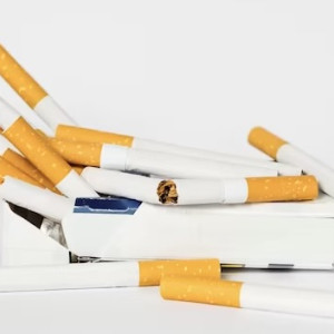 В Петушках двое нелегалов и москвич попались на продаже контрафактных сигарет