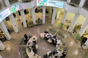 Улыбки вместо карт и браслеты вместо пропусков. Как изменилась жизнь владимирцев за последние пару лет