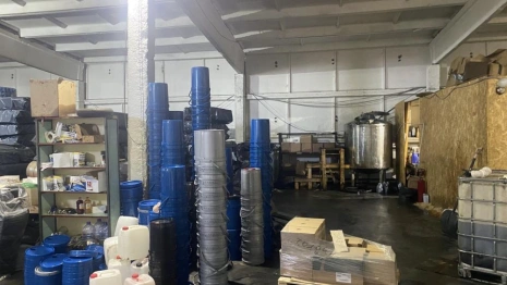 Во Владимирской области силовики накрыли незаконное производство моторных масел