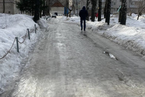 Во Владимирской области дороги превратились в каток