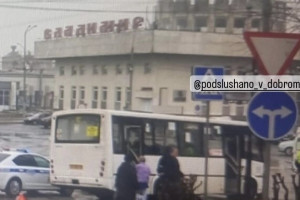 Во Владимире автобус с пассажирами влетел в опору ЛЭП