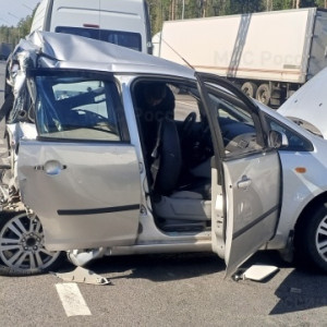 В ДТП с КамАЗом и легковушкой под Вязниками погиб 1 и пострадали 2 человека