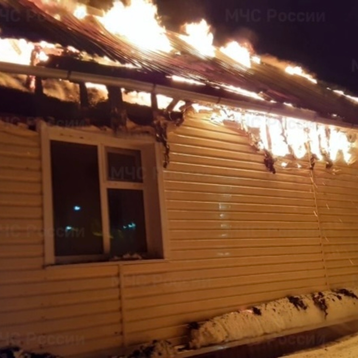 В Кольчугино мощный пожар охватил частный дом - День во Владимире