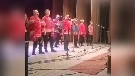 В Коврове ансамбль рожечников исполнил «День Победы» для мобилизованных  