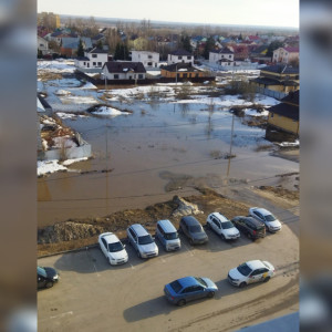 В Юрьевце жильцы многоэтажек остались без дороги из-за талых вод