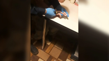 В Коврове девушка не смогла снять кольцо с пальца и вызвала спасателей