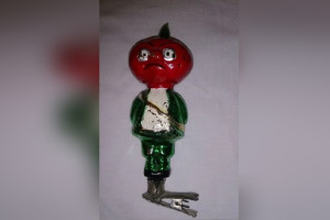 Во Владимире на продажу выставили елочную игрушку «Синьор Помидор» за 33,5 тысячи
