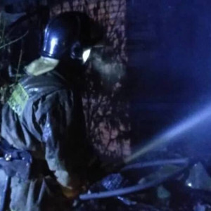 Во Владимирской области огонь уничтожил крышу и террасу частного дома