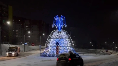 Владимир начали украшать к новогодним гуляньям
