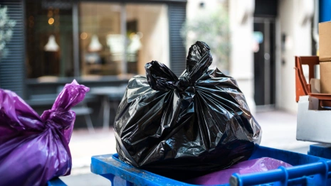 В Кольчугино мусорные контейнеры могли стать причиной загрязнения почвы