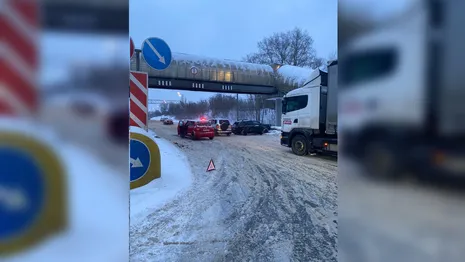 Во Владимире столкнулись две иномарки: пострадал один из водителей