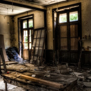 Во Владимирской области жильцов оставили в аварийном доме времен Великой Отечественной