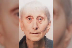 В Александровском районе пропала 75-летняя бабушка в красно-розовом халате