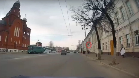 Во Владимире на школьников упал кусок штукатурки