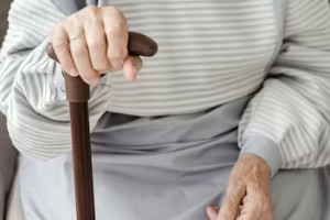 В Коврове приставы незаконно списали с пенсионерки 13 тыс. рублей