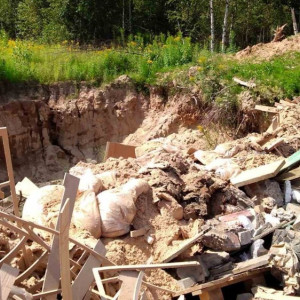 Обнаруженная под Ковровом свалка создала угрозу заражения питьевой воды 
