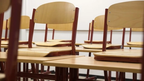 Строительство школы в Александрове перенесли на год из-за нехватки денег