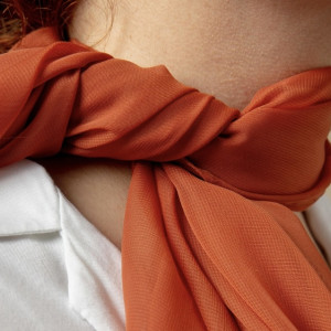 В Гусь-Хрустальном у продавца платков отсудили деньги за торговлю контрафактом