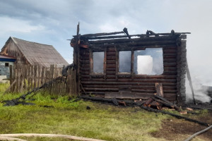 В Гусь-Хрустальном районе сгорел жилой дом