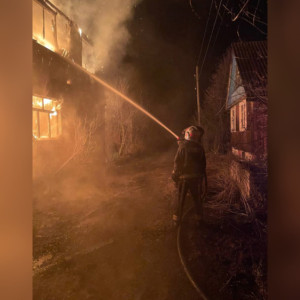 В Коврове неизвестные подожгли 2-этажную дачу