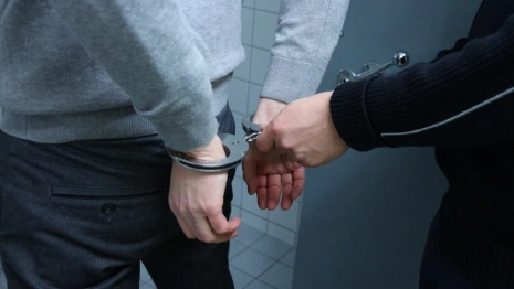 Во Владимирской области арестовали предложившего марихуану детям 28-летнего мужчину 