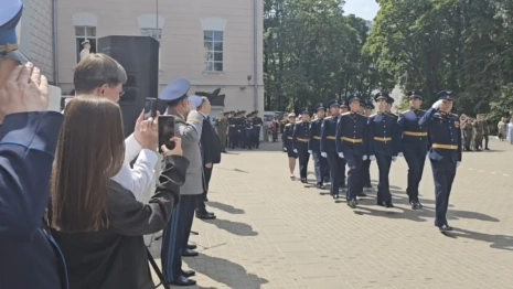 Сын владимирского депутата окончил военный учебный центр имени Баумана