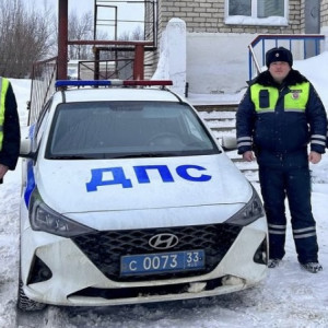 Владимирские сотрудники ГАИ помогли застрявшим в многочасовой пробке водителям