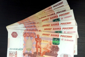 Во Владимире водителя оштрафовали за антивоенную надпись на стекле авто