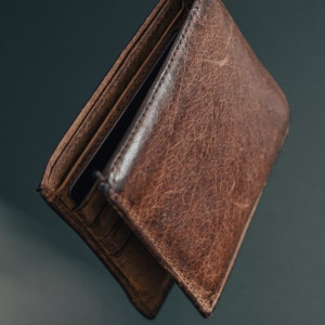 Во Владимире работники завода добились компенсации за задержку зарплаты 