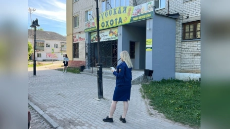 Жители Кольчугино пожаловались на охотничий магазин из-за разгрузки товаров во дворе