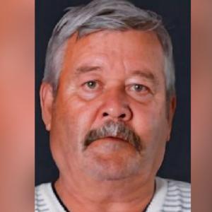 Во владимирской микрорайоне пропал 69-летний дедушка в синих галошах