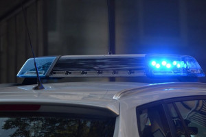 Во Владимире Lexus на скорости снес столб