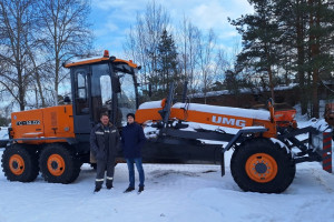 В Собинку приехал новый снегоуборочный грейдер