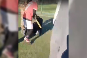 Во владимирском поселке сын с отцом избили подростка