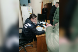 Двое сотрудников Петушинской больницы продали медицинский УАЗ