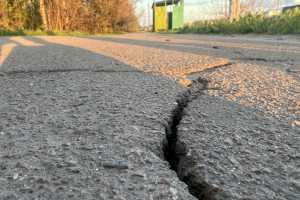Администрацию Коврова через суд заставили отремонтировать тротуары