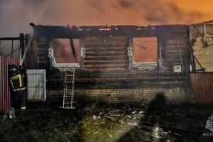 Следком начал проверку после гибели отца и сына при пожаре в Гусь-Хрустальном