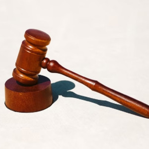 Во Владимире признали законность сноса лишних этажей многоэтажки в Коммунаре